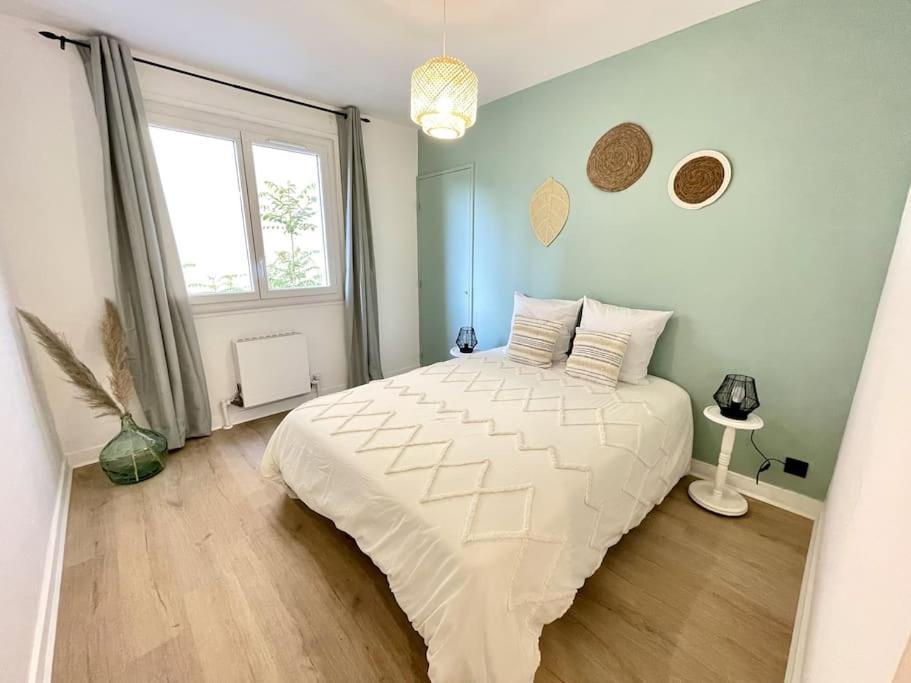 Ferienwohnung L'Instant Present - Calme & Elegant Proche Gare Roanne Exterior foto